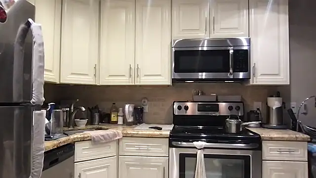 Snapshot of BigGuyMuscle chatting on March 12, 2026, 2:18 am BigGuyMuscle online show from March 12, 2026, 2:18 am