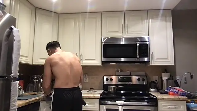 Snapshot of BigGuyMuscle chatting on March 13, 2026, 12:50 am BigGuyMuscle online show from March 13, 2026, 12:50 am