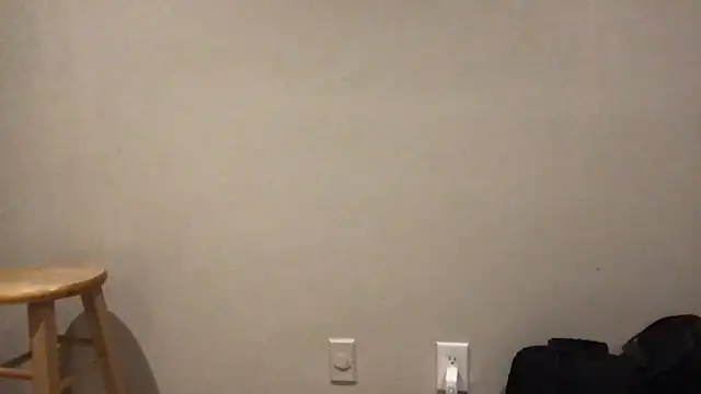 Snapshot of BigGuyMuscle chatting on April 1, 2026, 12:55 am BigGuyMuscle online show from April 1, 2026, 12:55 am