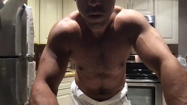 BigGuyMuscle online show from May 27, 2026, 1:57 am