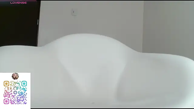 Snapshot of Betsy_Thonson chatting on September 12, 2025, 8:20 pm Betsy Thonson online show from September 12, 2025, 8:20 pm