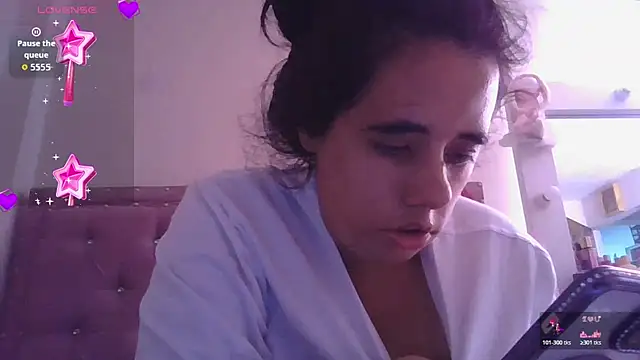 annarose19 online show from April 30, 2026, 8:57 pm
