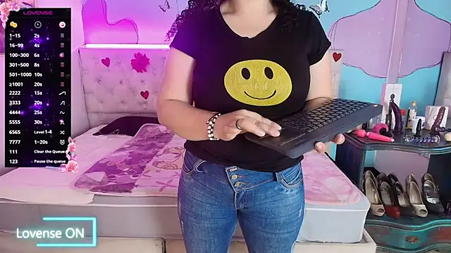 Snapshot of Zaly_mature chatting on June 2, 2026, 11:40 pm Zaly mature online show from June 2, 2026, 11:40 pm
