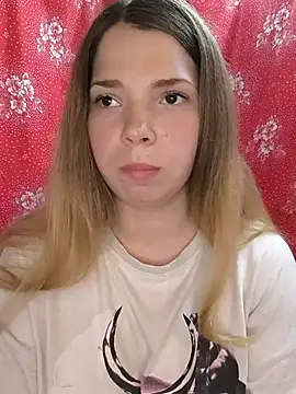 Snapshot of Zuli_Kiska chatting on May 25, 2026, 10:43 am Zuli Kiska online show from May 25, 2026, 10:43 am