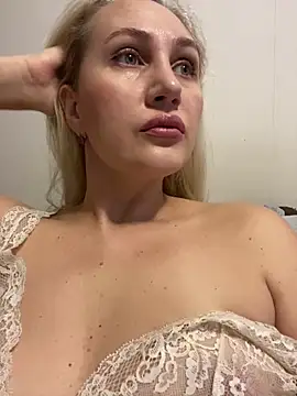 YourBlondee online show from December 11, 2024, 2:30 am