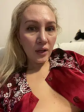 YourBlondee online show from January 12, 2026, 2:50 am