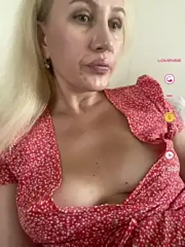 Snapshot of YourBlondee chatting on July 14, 2026, 2:05 am YourBlondee online show from July 14, 2026, 2:05 am