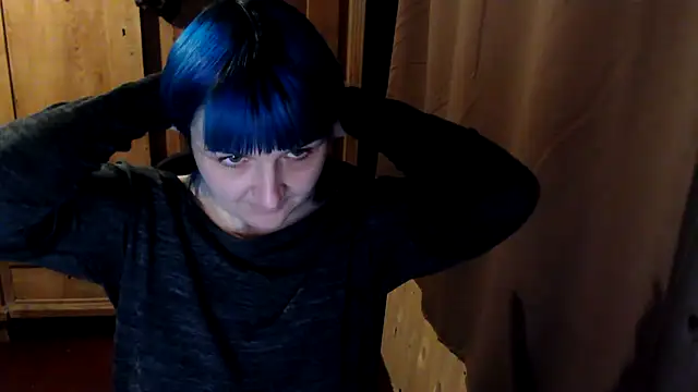 beauty-of-pain online show from November 3, 2025, 3:13 pm