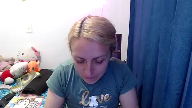 Snapshot of kittykalor09 chatting on December 12, 2024, 5:10 am kittykalor09 online show from December 12, 2024, 5:10 am