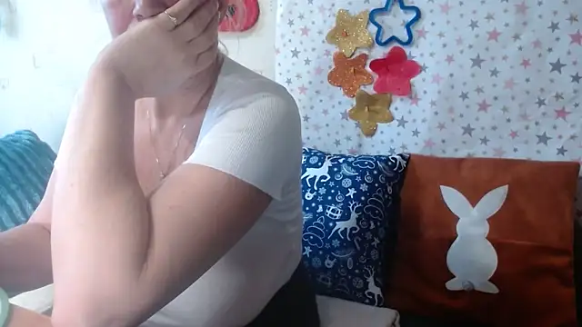 QueenLana online show from December 14, 2025, 9:58 am