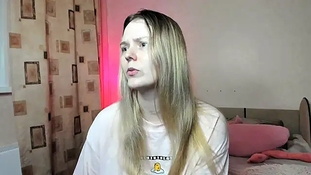 Vivian Davis online show from March 18, 2025, 6:37 pm