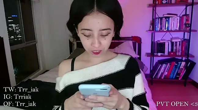 babyluna 8 8 online show from January 28, 2025, 1:29 am