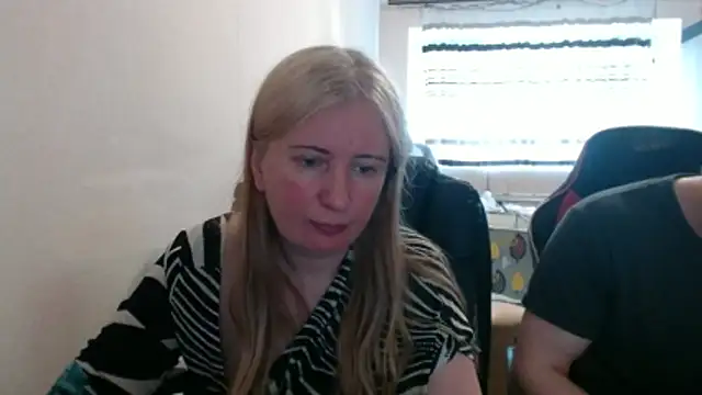 PeterAndJen online show from May 11, 2026, 4:04 pm