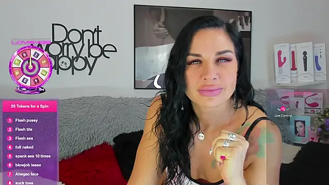 Snapshot of Tara_Bloss chatting on February 22, 2025, 2:17 am Tara Bloss online show from February 22, 2025, 2:17 am