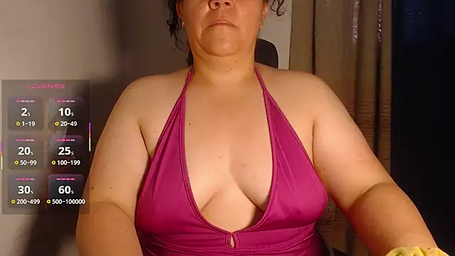 agathamiller01 online show from May 19, 2026, 11:05 am