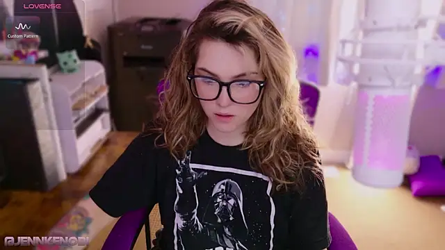 JennKenobi online show from February 24, 2025, 3:53 pm