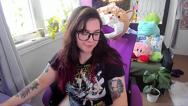 JennKenobi online show from May 11, 2026, 2:45 pm