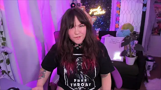 JennKenobi online show from May 13, 2026, 2:36 pm