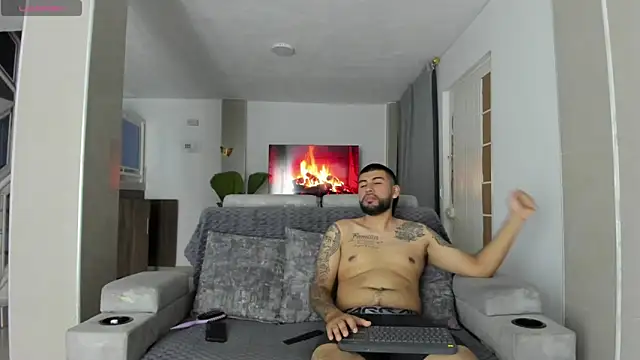 Snapshot of DulceRomance chatting on March 5, 2026, 3:46 am DulceRomance online show from March 5, 2026, 3:46 am