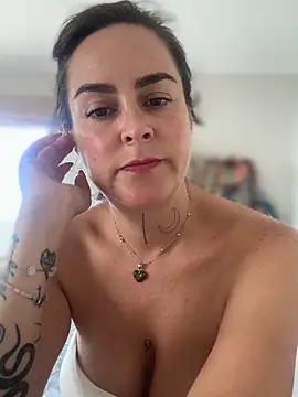 misslulipop online show from April 18, 2026, 10:10 pm