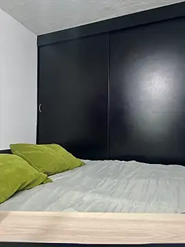 Angela isabella online show from November 12, 2025, 9:58 pm