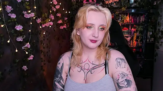 AsheLucker online show from June 4, 2026, 3:23 am
