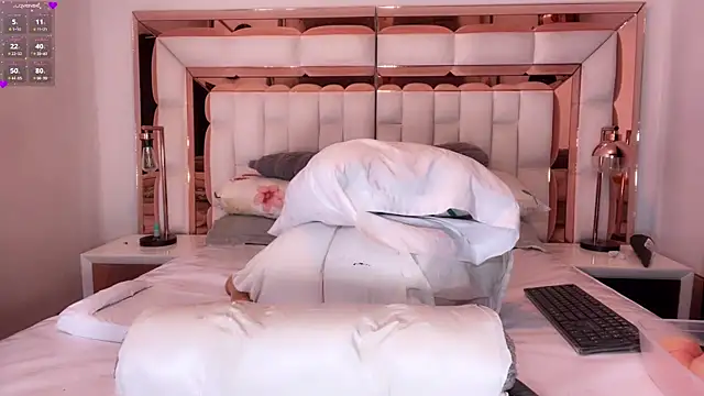 Snapshot of im_yours_01 chatting on January 28, 2025, 10:56 am im yours 01 online show from January 28, 2025, 10:56 am