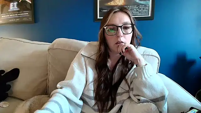 short sweetpea online show from November 21, 2025, 3:00 pm