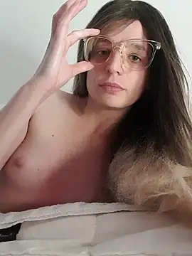 LouGabriel online show from December 14, 2025, 3:39 pm