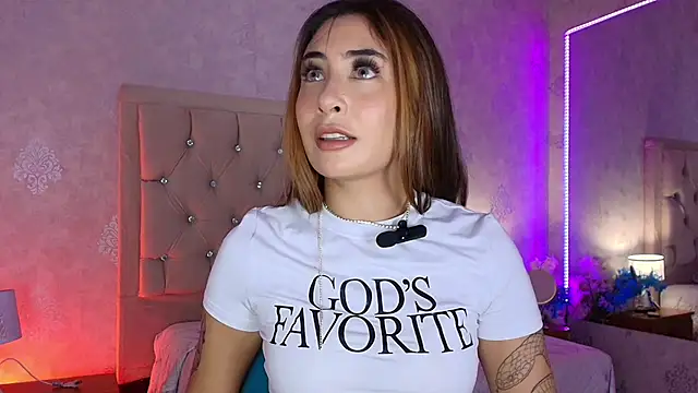 nini love01 online show from November 10, 2025, 4:00 am