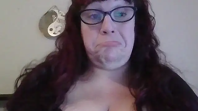 GothyBaby online show from December 2, 2024, 7:05 pm