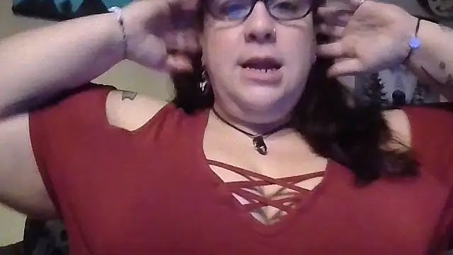 GothyBaby online show from October 24, 2025, 5:20 pm