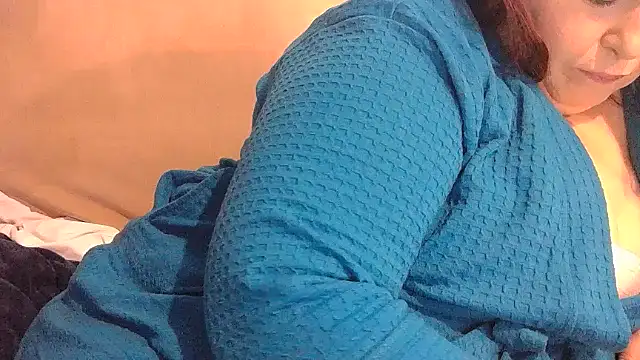 atlwebbie75 online show from November 18, 2025, 1:04 pm