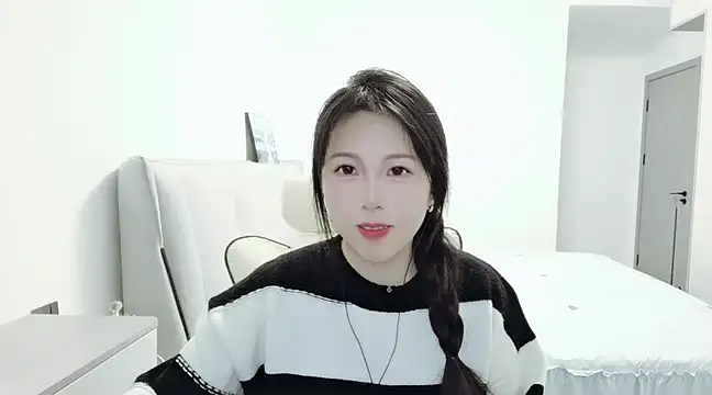 Snapshot of Sunset_glow chatting on December 21, 2024, 5:25 am Sunset glow online show from December 21, 2024, 5:25 am