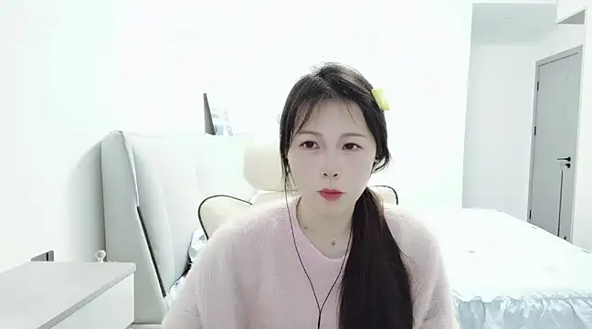 Snapshot of Sunset_glow chatting on December 28, 2024, 5:23 am Sunset glow online show from December 28, 2024, 5:23 am