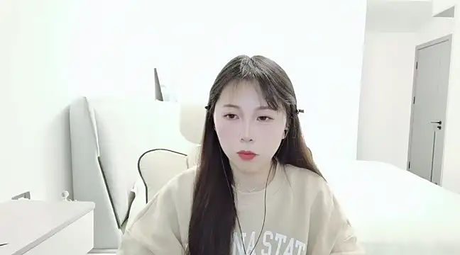 Snapshot of Sunset_glow chatting on January 13, 2025, 3:58 pm Sunset glow online show from January 13, 2025, 3:58 pm