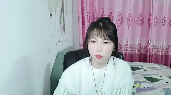 Snapshot of Sunset_glow chatting on January 29, 2025, 4:52 pm Sunset glow online show from January 29, 2025, 4:52 pm