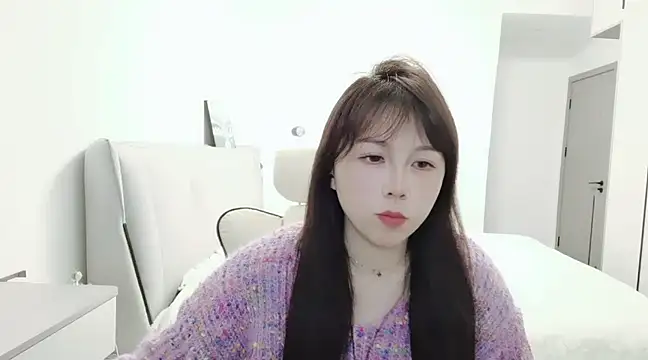 Snapshot of Sunset_glow chatting on February 19, 2025, 2:34 pm Sunset glow online show from February 19, 2025, 2:34 pm