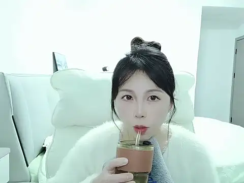 Snapshot of Sunset_glow chatting on November 25, 2025, 2:28 pm Sunset glow online show from November 25, 2025, 2:28 pm