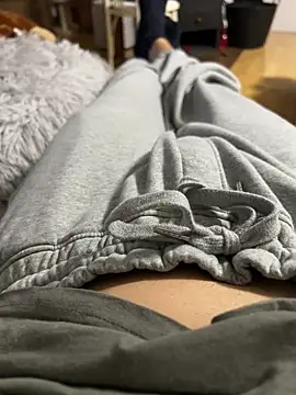 petuletra online show from January 28, 2025, 8:15 pm