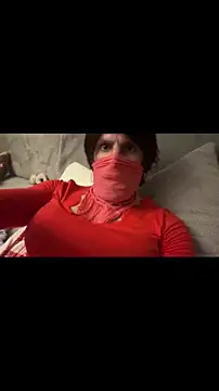 petuletra online show from December 15, 2025, 2:05 am