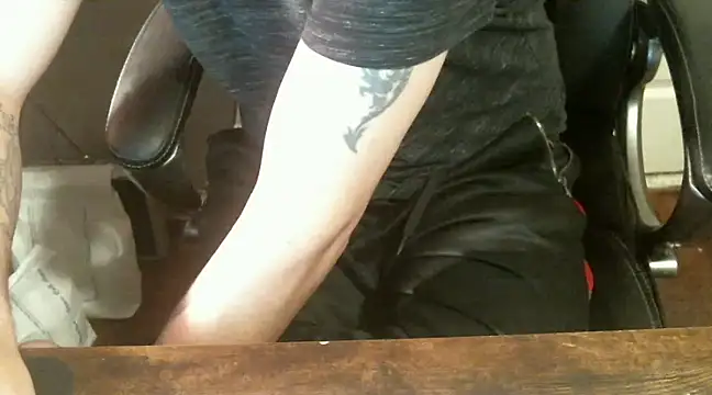 Snapshot of kong_smurfette chatting on December 10, 2024, 3:22 pm kong smurfette online show from December 10, 2024, 3:22 pm