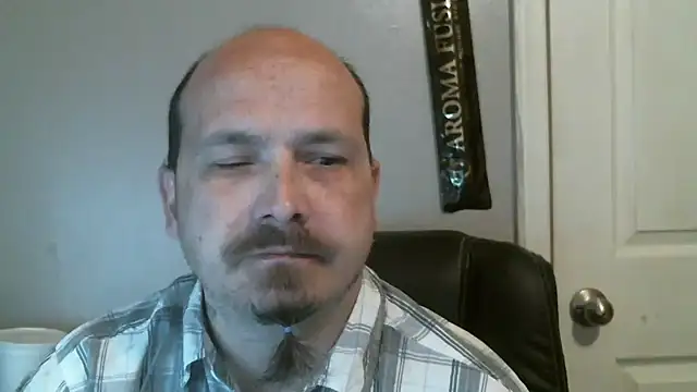 Snapshot of kong_smurfette chatting on January 27, 2025, 3:28 pm kong smurfette online show from January 27, 2025, 3:28 pm