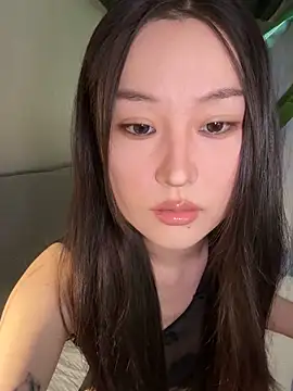 Snapshot of sphynx-_- chatting on September 10, 2025, 1:33 pm sphynx- - online show from September 10, 2025, 1:33 pm