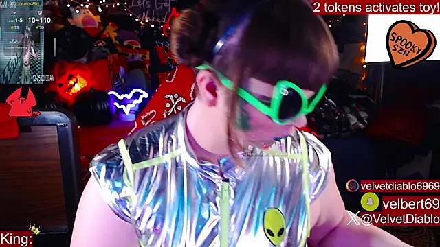 VelvetDiablo online show from October 15, 2025, 12:11 am