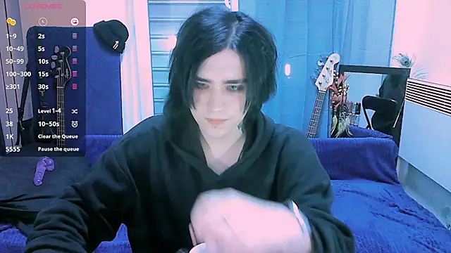 Snapshot of sademobeer chatting on May 20, 2026, 6:58 pm sademobeer online show from May 20, 2026, 6:58 pm