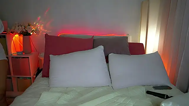 Snapshot of BBWDesire chatting on December 3, 2024, 6:49 pm BBWDesire online show from December 3, 2024, 6:49 pm