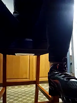 Snapshot of Nikkierosee chatting on March 12, 2025, 5:57 am Nikkierosee online show from March 12, 2025, 5:57 am