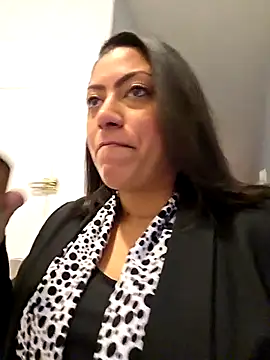 Snapshot of Nikkierosee chatting on January 6, 2026, 12:20 pm Nikkierosee online show from January 6, 2026, 12:20 pm