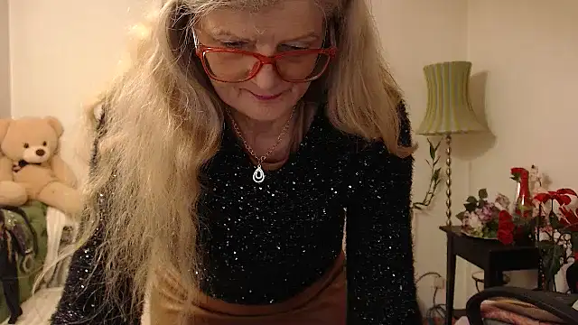 Snapshot of BlairFort chatting on October 1, 2025, 4:13 pm BlairFort online show from October 1, 2025, 4:13 pm